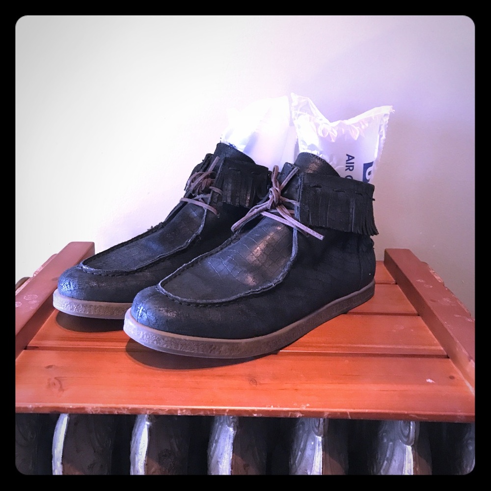 OTBT Chukka boot.